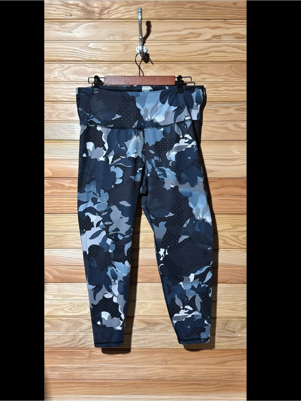Old Navy Kids Gray & Black Camouflage Leggings